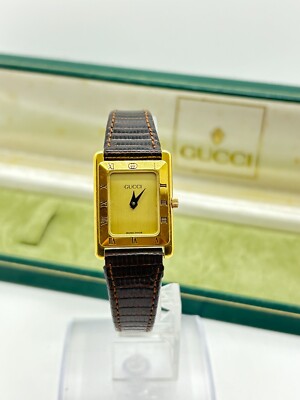 GUCCI Vintage 1990年代 腕時計 4200FL s-l400.jpg