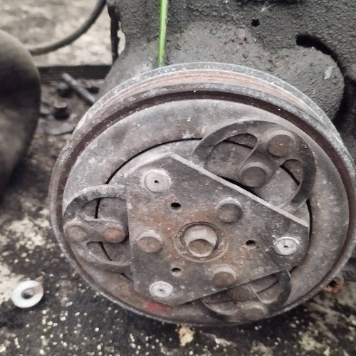 Volkswagen Passat 1997 AC AIR Compressor Pump used, Genuine #1957899-94
