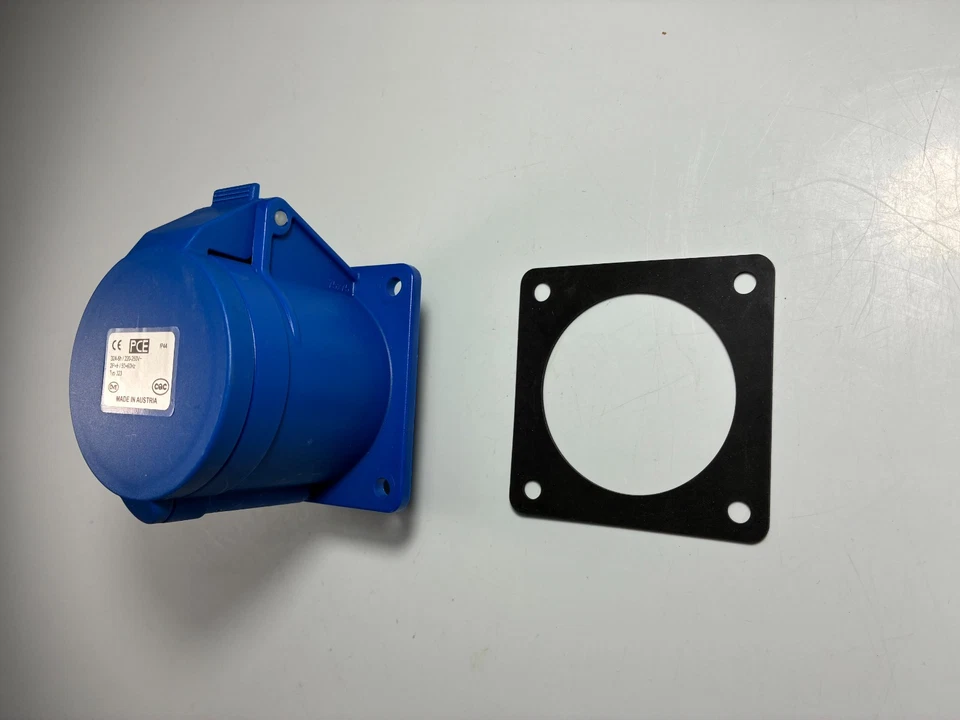 CEE Receptacle FEMALE 32-AMP 250V 2-Pole 3-Wire IP44 6H (6-O'clock) PCE 323-6f7 - Image 3 of 4