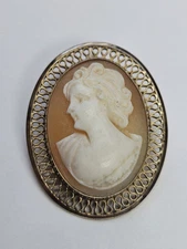Vintage Cameo 12k Gold Filled Winard  Pendant/Brooch 5.6 Grams 