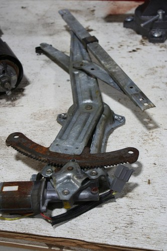 Regulador de ventana eléctrica y motor delantero del lado del pasajero Ford Mustang 1994-2004 usado - Imagen 2 de 8