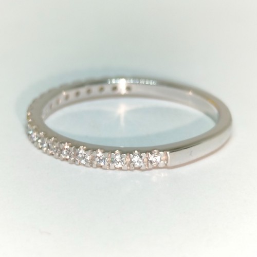 0.40CT Simulated Diamond Eternity Wedding Band Ring 14K White Gold Plated Silver - Foto 3 di 11