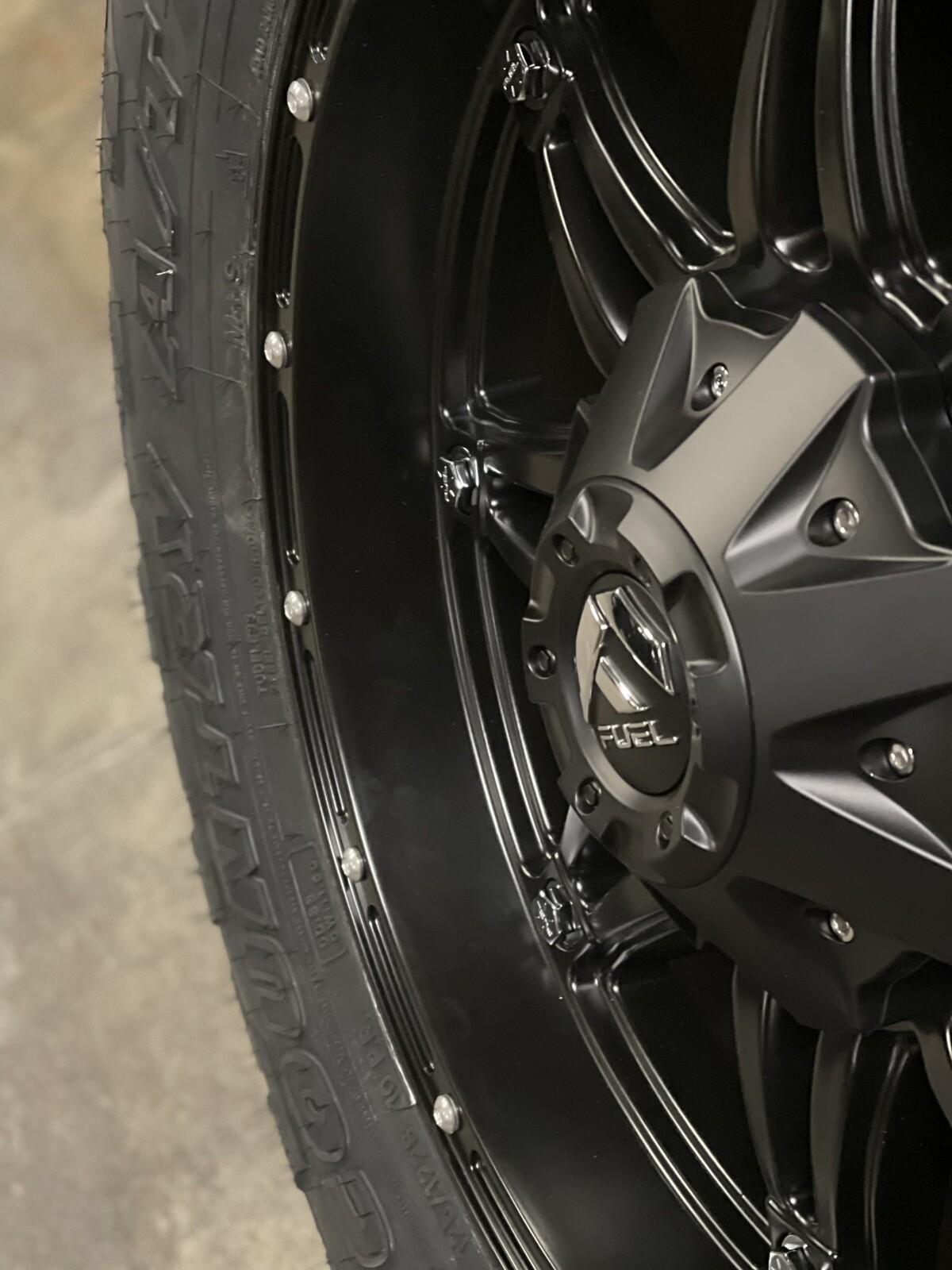 18X9 Fuel Hostage D531 Black Wheels 33 Toyo AT3 Tires 8x6.5 Chevy