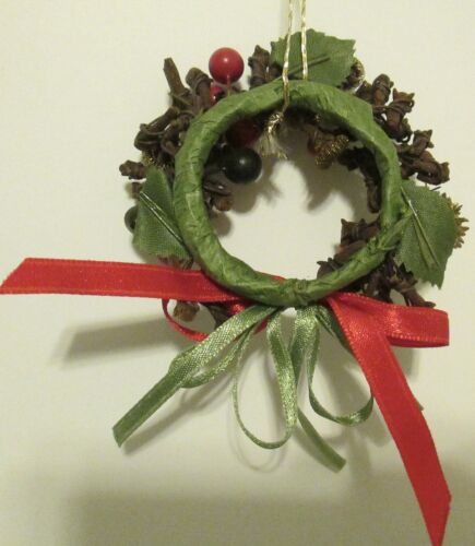 Vintage Clove & Pine Cone Wreath Christmas Ornament - Picture 2 of 2