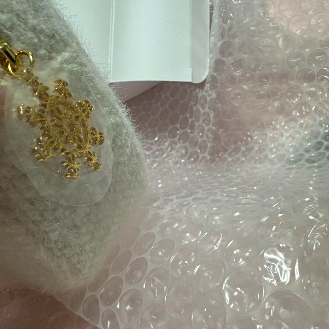 CHANEL BEAUTE Pouch Holiday 2024 limited White 18x12x5cm Tweed