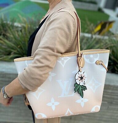 Louis Vuitton Neverfull Tote MM Cream Canvas for sale online Louis Vuitton Neverfull Tote MM Cream Canvas for sale online