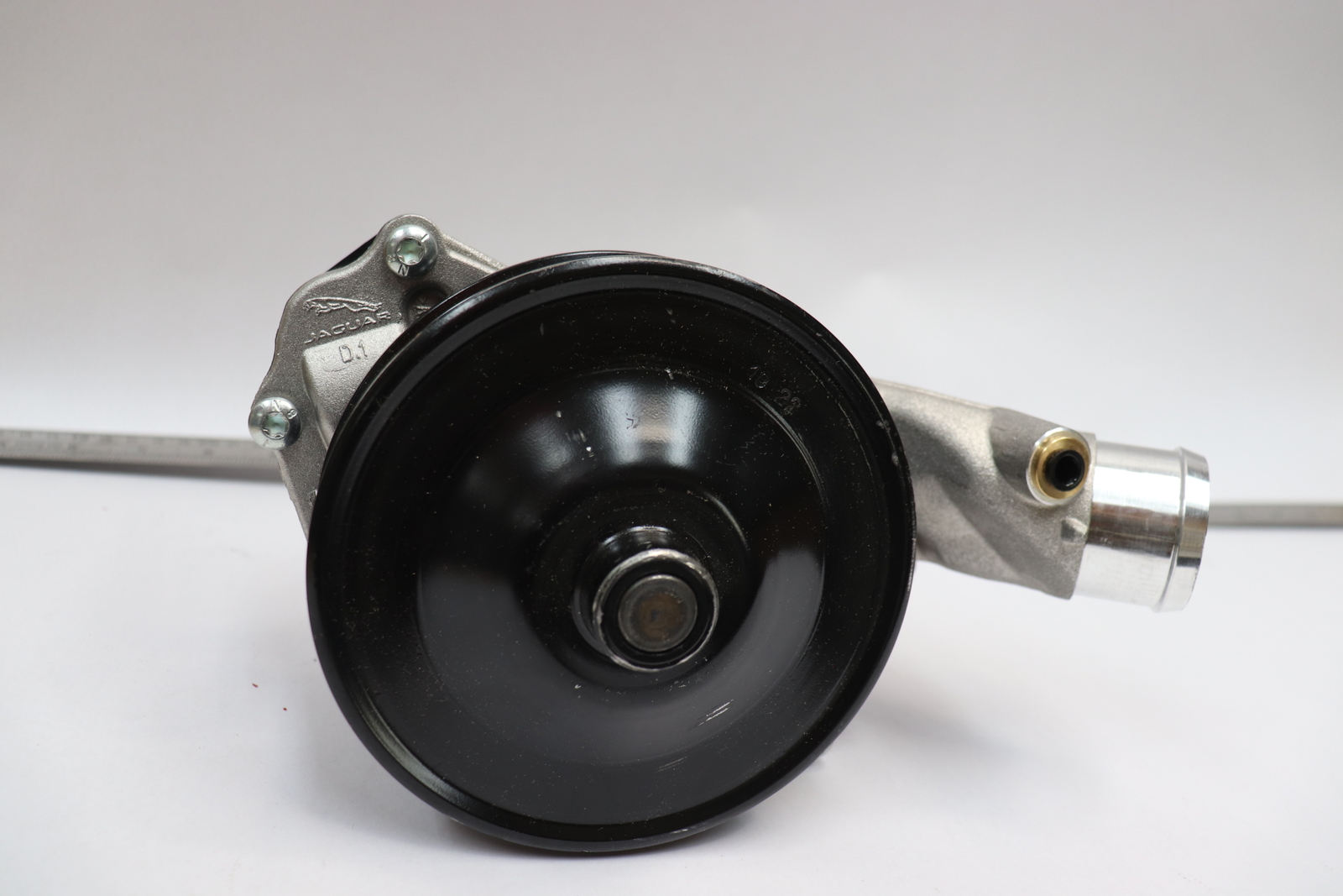 Water Pump Jaguar XF XFR XKR 5.0 Compressor 8w93 8k500bc for sale