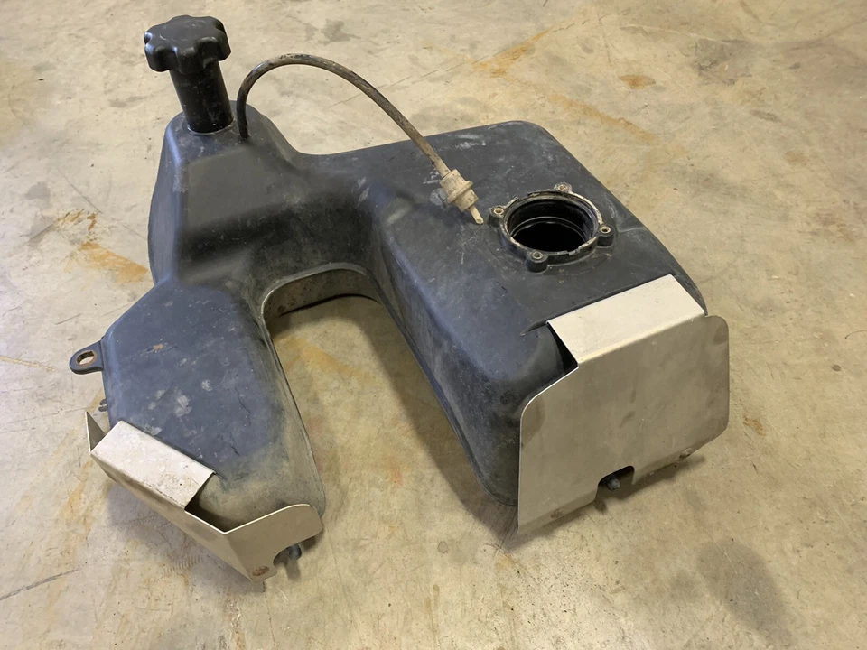 08-10 Arctic Cat Thundercat 1000 / 700 H1 (incl Mud Pro) Fuel Tank Gas Tank * - Image 4 of 4