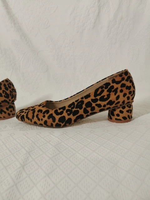Trenery Leopard Fur Block Heel Leather Shoes Round Toe Sz 41 Classic Timeless - Image 3 of 4
