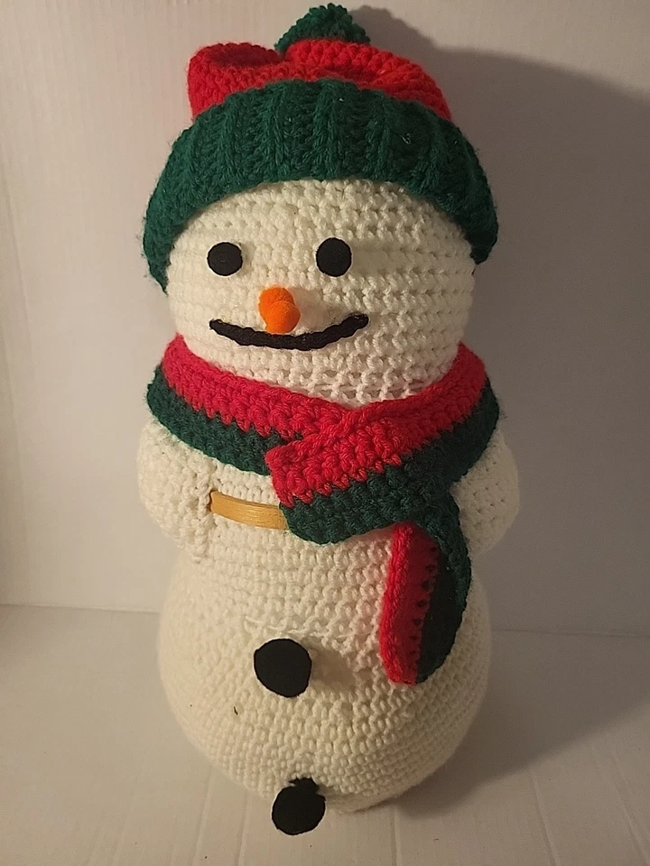 Vintage gehäkelter Schneemann Plüsch rot grün Mütze & Schal Weihnachtsdeko