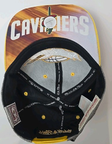 Hardwood Classics Cleveland Cavaliers Mitchell & Ness Logo Scripted Snapback Hat - Picture 21 of 24