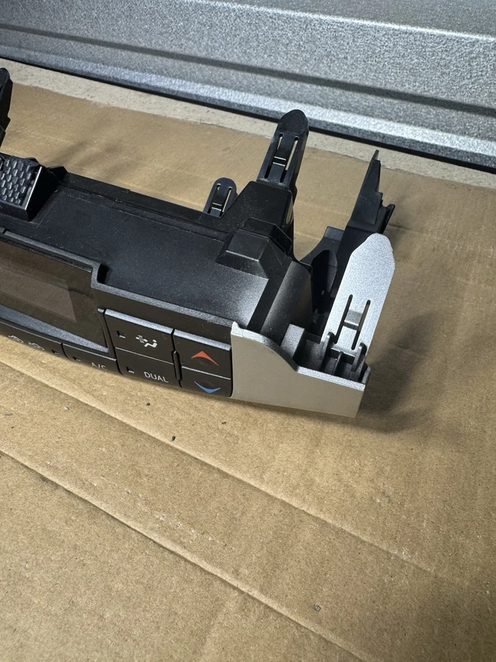 2011-2017 LEXUS CT200H AC HEATER TEMPERATURE CLIMATE CONTROL PANEL OEM - Image 2 of 4