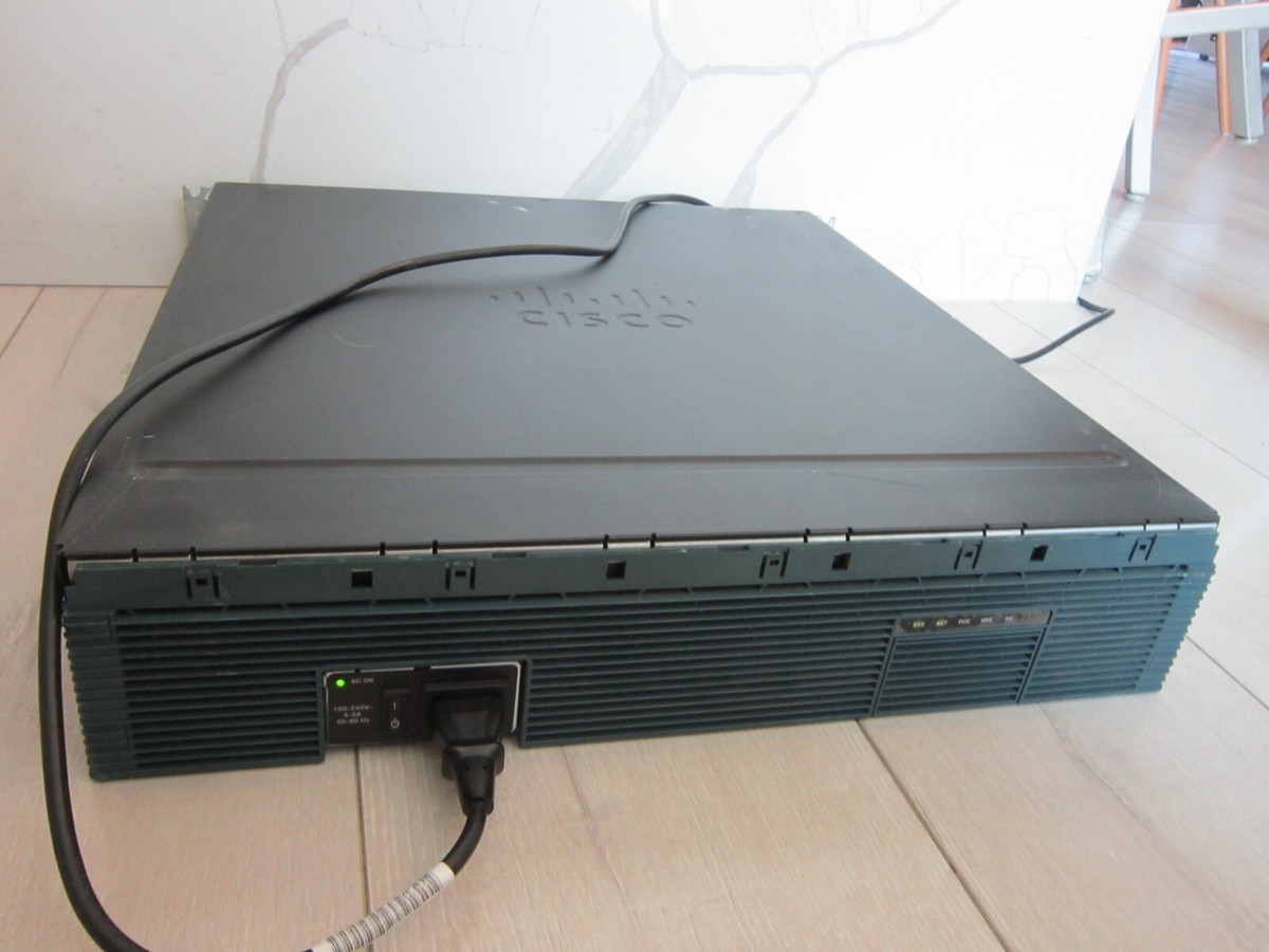 NOUVEAU) Routeurs à services intégrés Cisco 2900 - C2921