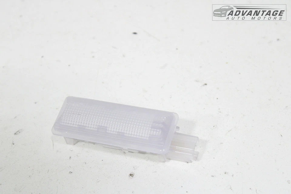 Lincoln Nautilus 2019-2023 maletero cuarto panel cortesía luz lámpara OEM Foto 2 de 4