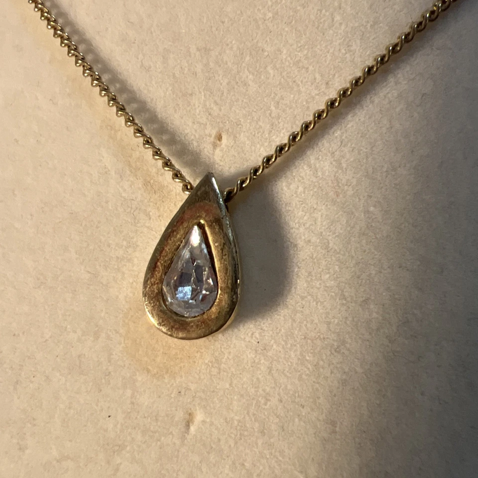 Collar Colgante Lágrima Piedra Natal Avon Accents De Colección Cristal Austriaco Diamante Foto 2 de 4
