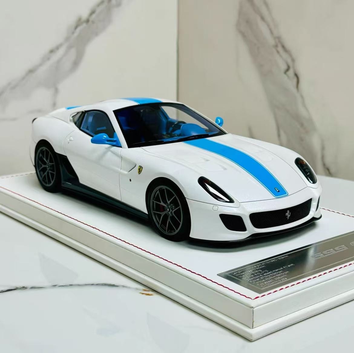 Hot Wheels 1/18 Scale Diecast DC17924P - Ferrari 599 GTB - Silver 7427265219641
