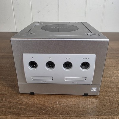 Nintendo GameCube Platinum Silver DOL-101 (USA) Console Only