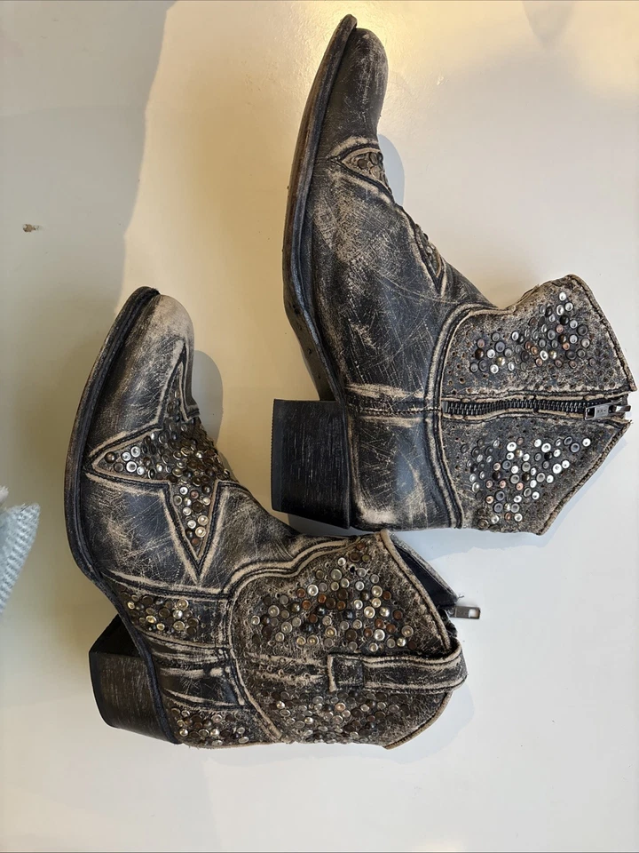 Botas Cortas Frye Deborah Star Tachonadas Talla 8 Foto 2 de 4
