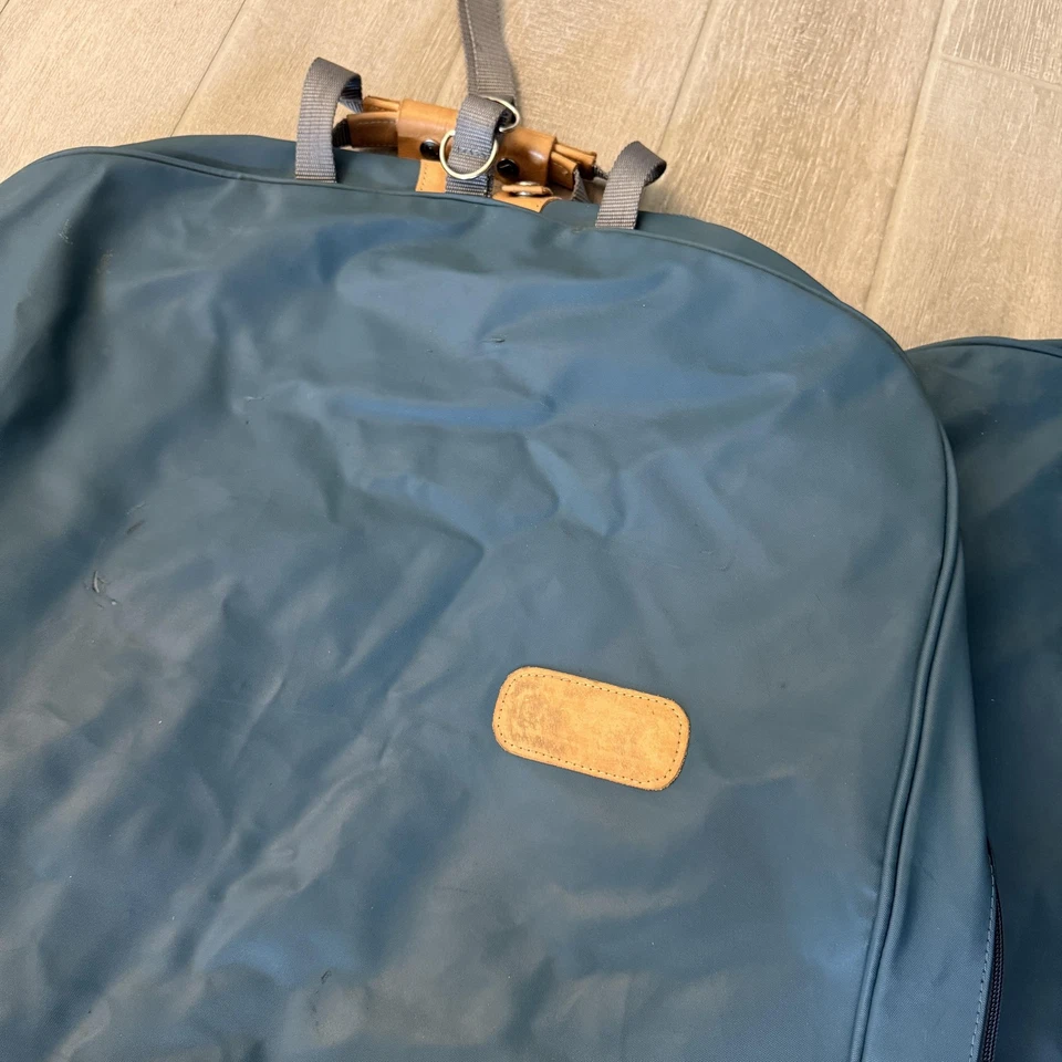 Juego de 2 piezas de cuero para traje de viaje Jon Hart Design Foto 2 de 4