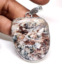 Natural Lovely kammererite Pear Cabochon Gemstone Fashion Jewelry Pendant 2.4