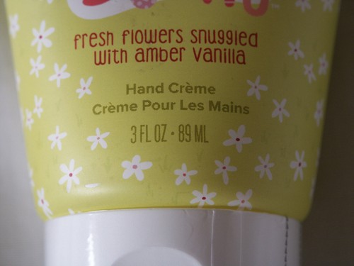 Perfectly Posh Snuggle Bunny Hand Cream Creme 3oz Fresh Flowers w/Vanilla New - Picture 4 of 4