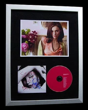 SOPHIE ELLIS BEXTER+SIGNED+FRAMED+READ MY LIPS=100% AUTHENTIC+FAST GLOBAL SHIP