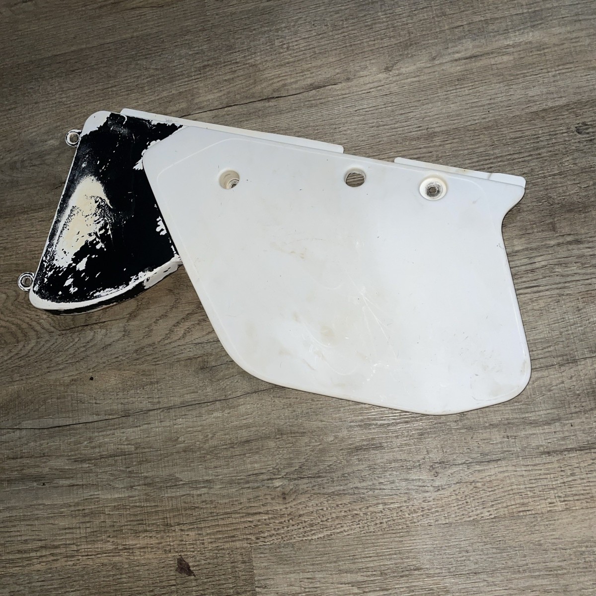 2VM-21711-00-98 1988 yamaha yz250 side panel | eBay