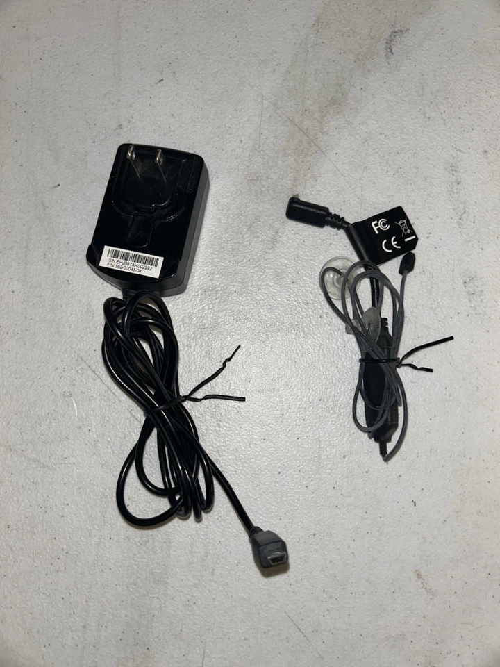 Garmin  Zumo 660 LM with car mount, bundle With Ram Mount Instructions Works - Image 4 of 4