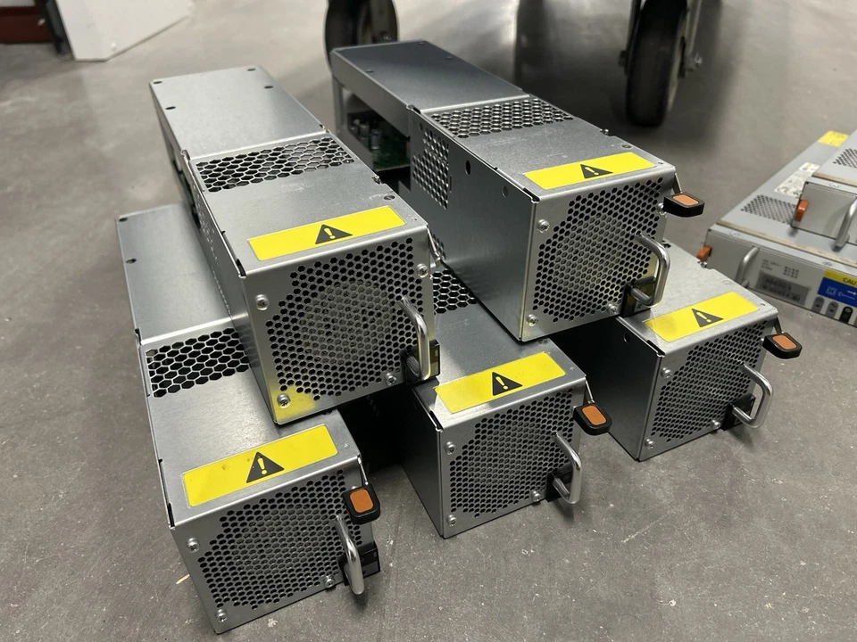 Dell EqualLogic PS6610 84-Bay 3.5&#34; LFF Storage Array w/ Controllers & PSUs - OBO - Image 4 of 4