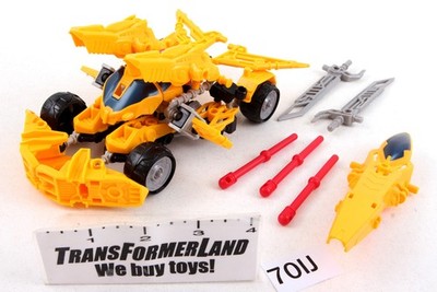 Bumblebee 100% Complete Triple-Changer Construct-Bots Transformers