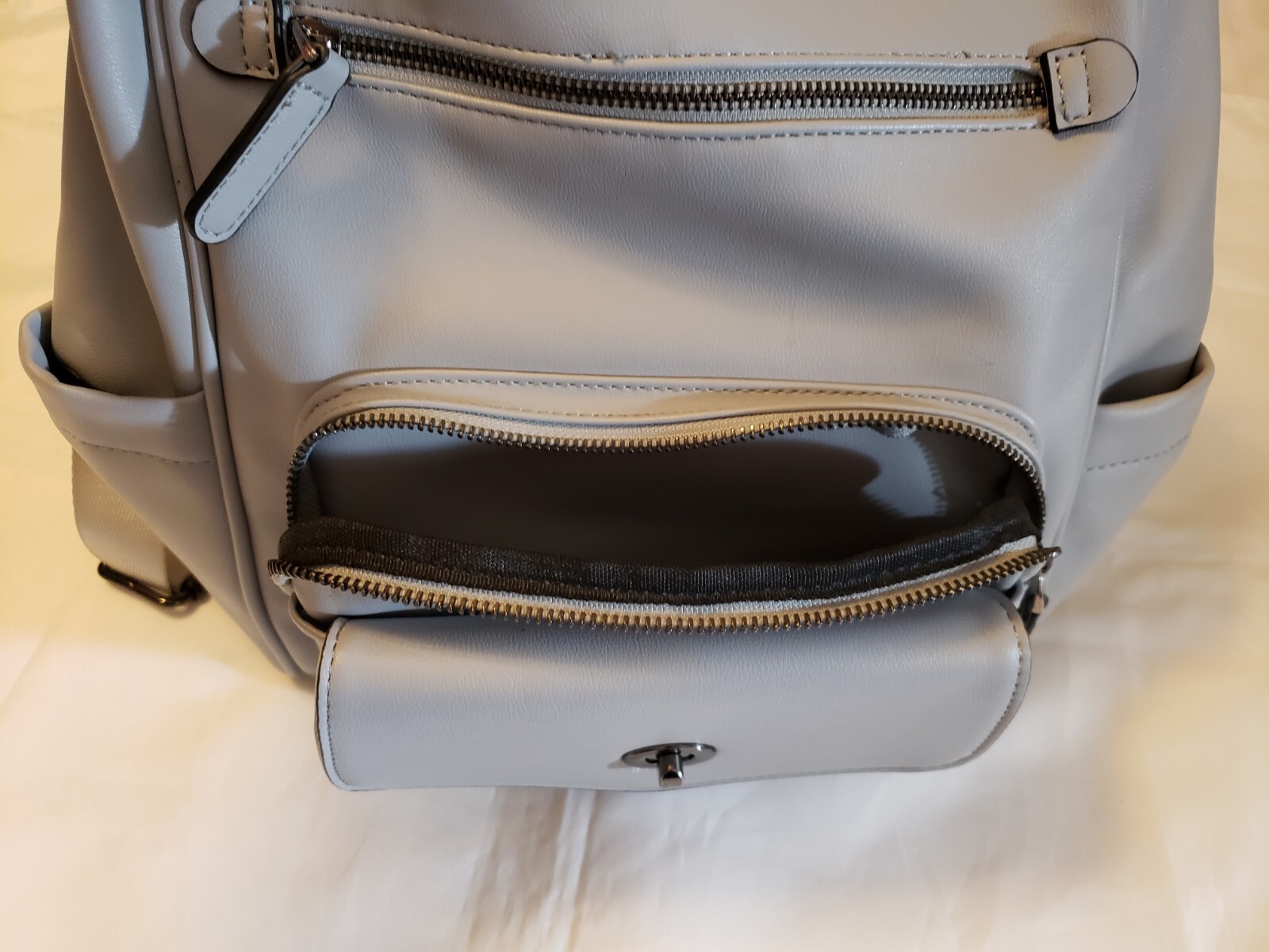 Cluci Light Gray Leather Backpack/Purse/Bag