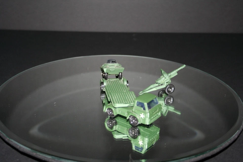 Vintage CORGI JUNIORS - Ford D Series Tractor Trailer w/Commando V100 & Cannon - Image 4 of 4