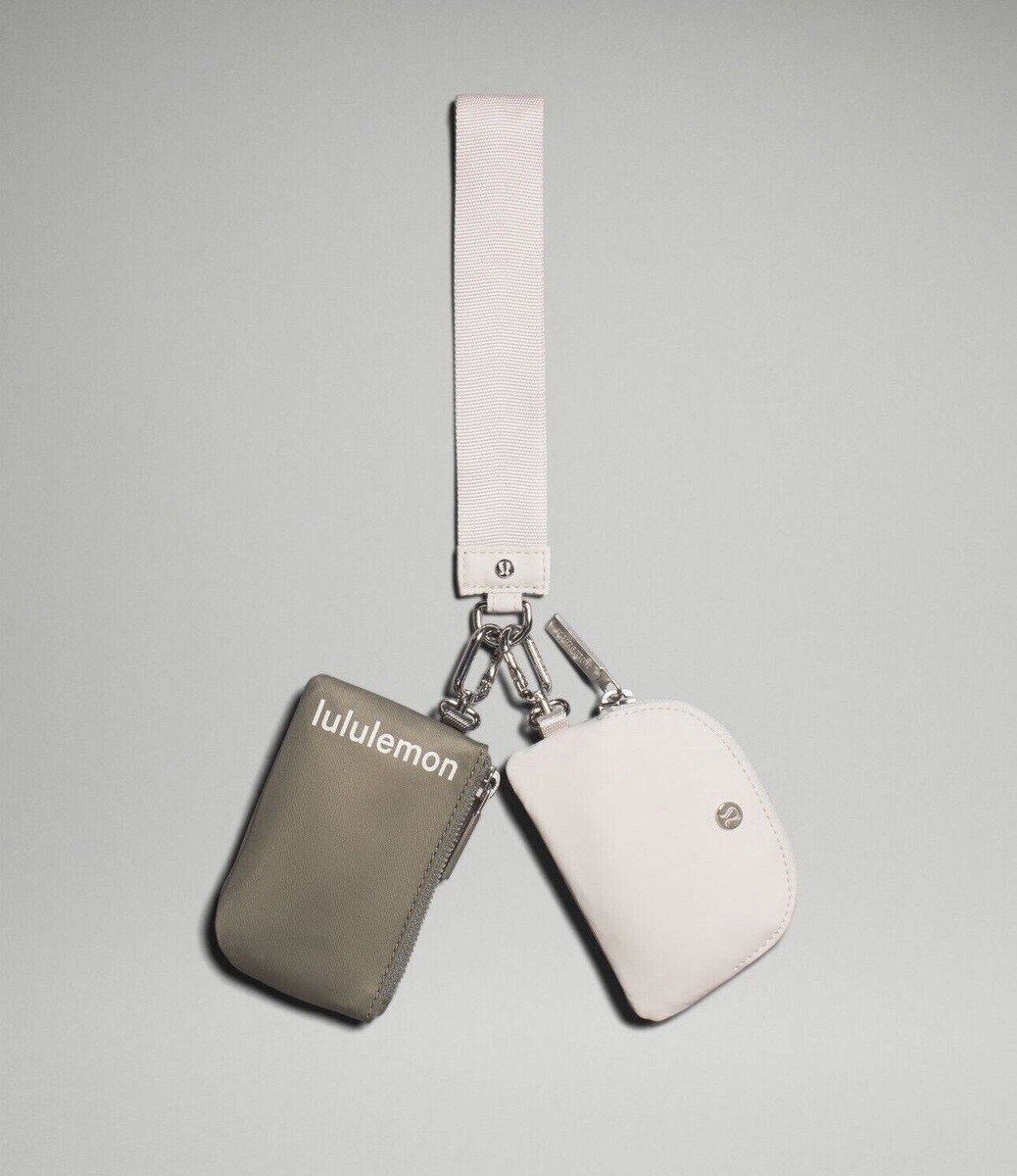 Saho　連休セール♪新品Lululemon Groove 2枚セット Brand New Lululemon Dual Double Pouch Wristlet Grey Sage White
