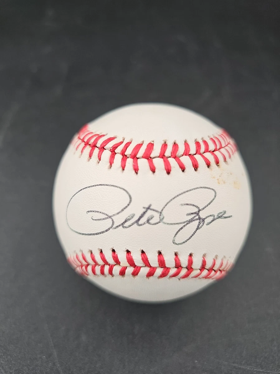 Cincinnati Reds Pete Rose Original Autographed Baseball MLB Balls