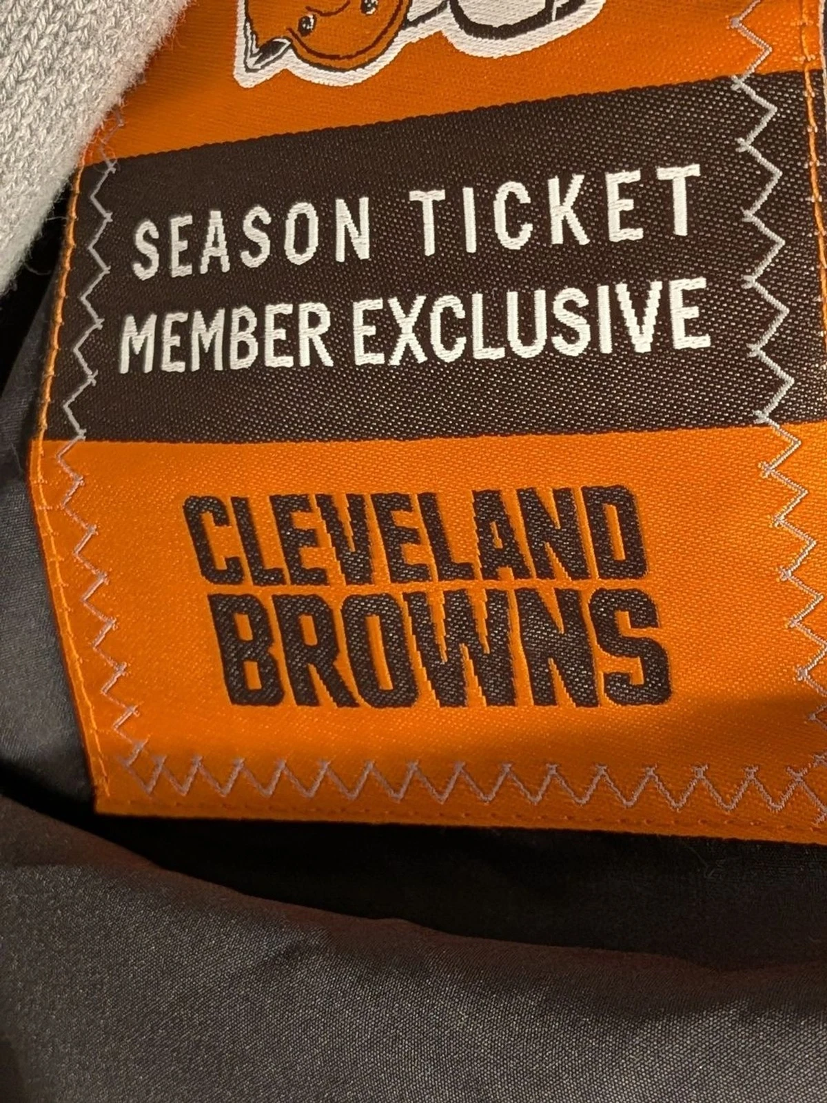 Vintage Cleveland Browns Season Ticket White Satin Bomber Jacket, Size M Men - product detail image 5