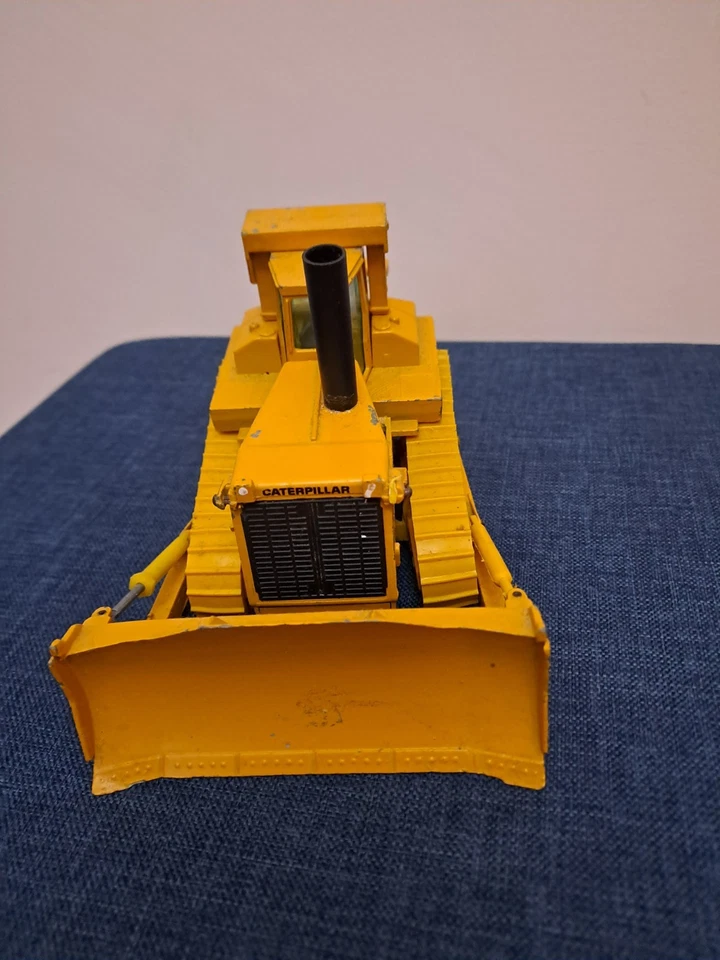 VINTAGE CONRAD-GESCHA  CATERPILLAR CAT D10  TRUCK-TYPE TRACTOR.  NO BOX - Immagine 2 di 4