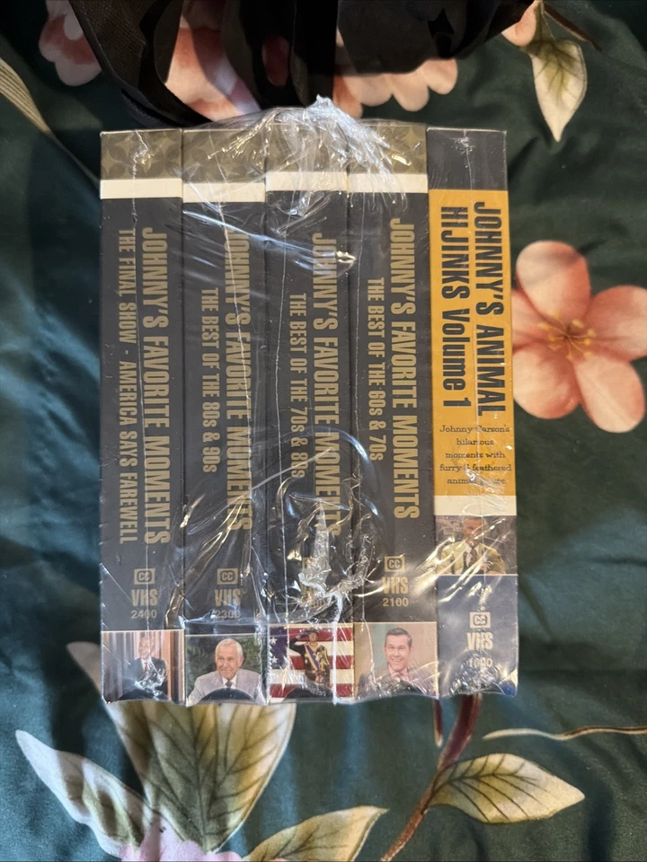 Johnny Carson  Tonight Show VHS 5 Tape Set - Image 2 of 3