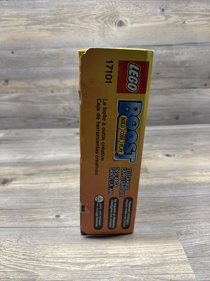 LEGO 17101 Boost Creative Toolbox Set Retired STEM Coding Kit New Damaged Box - Image 4 of 4