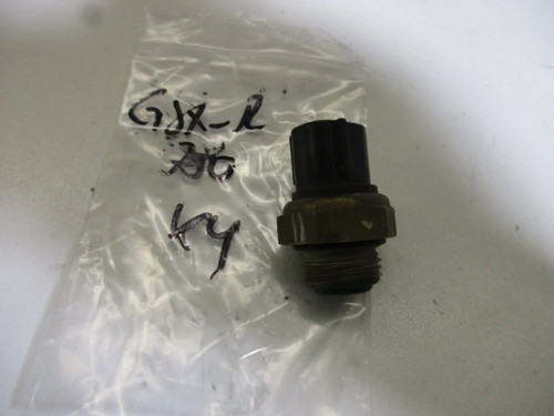 Kühlerschalter Suzuki GSX-R 750 K4 Thermoschalter Lüfter Motor Kühler Fühler