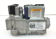 Honeywell VR9205Q1010 Furnace Gas Valve 0151M00028 used #G212