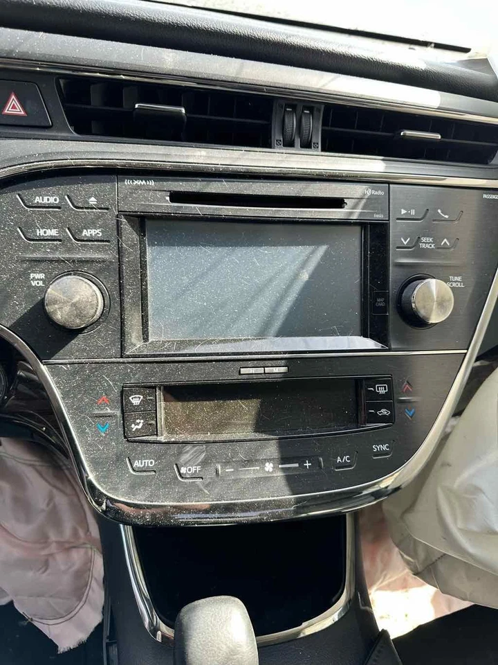 Used Fuel Injection Air Flow Meter fits: 2015 Toyota Avalon 1.8L 2ZRFE engine Gr - Image 2 of 4