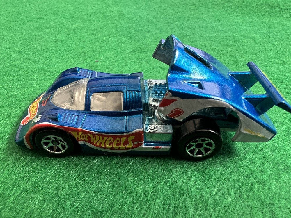 Hot Wheels Sol- Aire CX4 / Blue / Malaysia / Loose