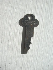 Vintage Antique Suitcase Steamer Trunk ?? Eagle Lock Co Key Terryville Conn 8553