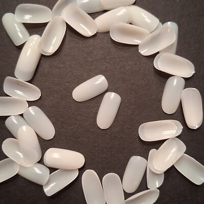 100 Stück Natur Farbige Tips - oval / künstliche Fingernägel, ovale Form