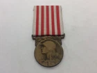 WW1 MILITARY FRENCH  MEDAL GRAND GUERRE 1914 -1918 with braid good condition