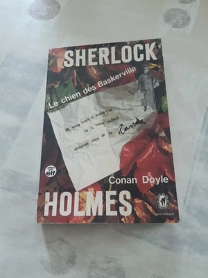 Roman - Conan Doyle SHERLOCK HOLMES Le Chien des Baskerville - LE LIVRE DE POCHE - Photo 1/4