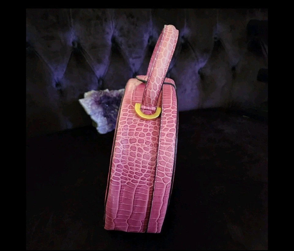 Bolso de Mano Celine Rosa Cocodrilo Elegante Cuero Herrajes Dorados Usado Rico Foto 4 de 4