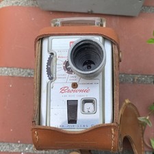 Kodak Brownie 8mm Movie Camera II Non-Reflex Standard 8mm w/ Brown Case