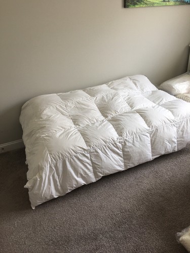 TOMMY HILFIGER WHITE WATERFOWL DOWN TWIN 62" X 86" COMFORTER - Picture 3 of 8