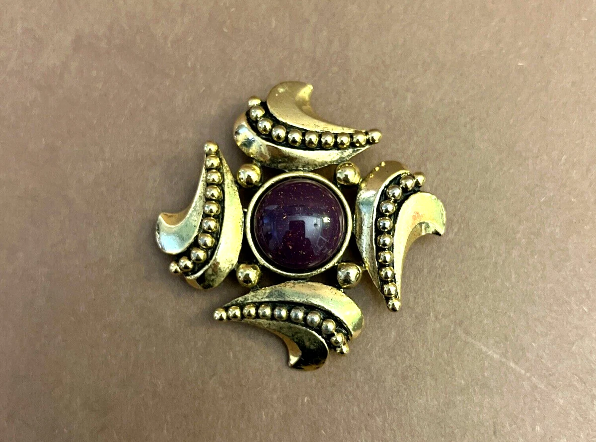 Dauplaise brooch shop